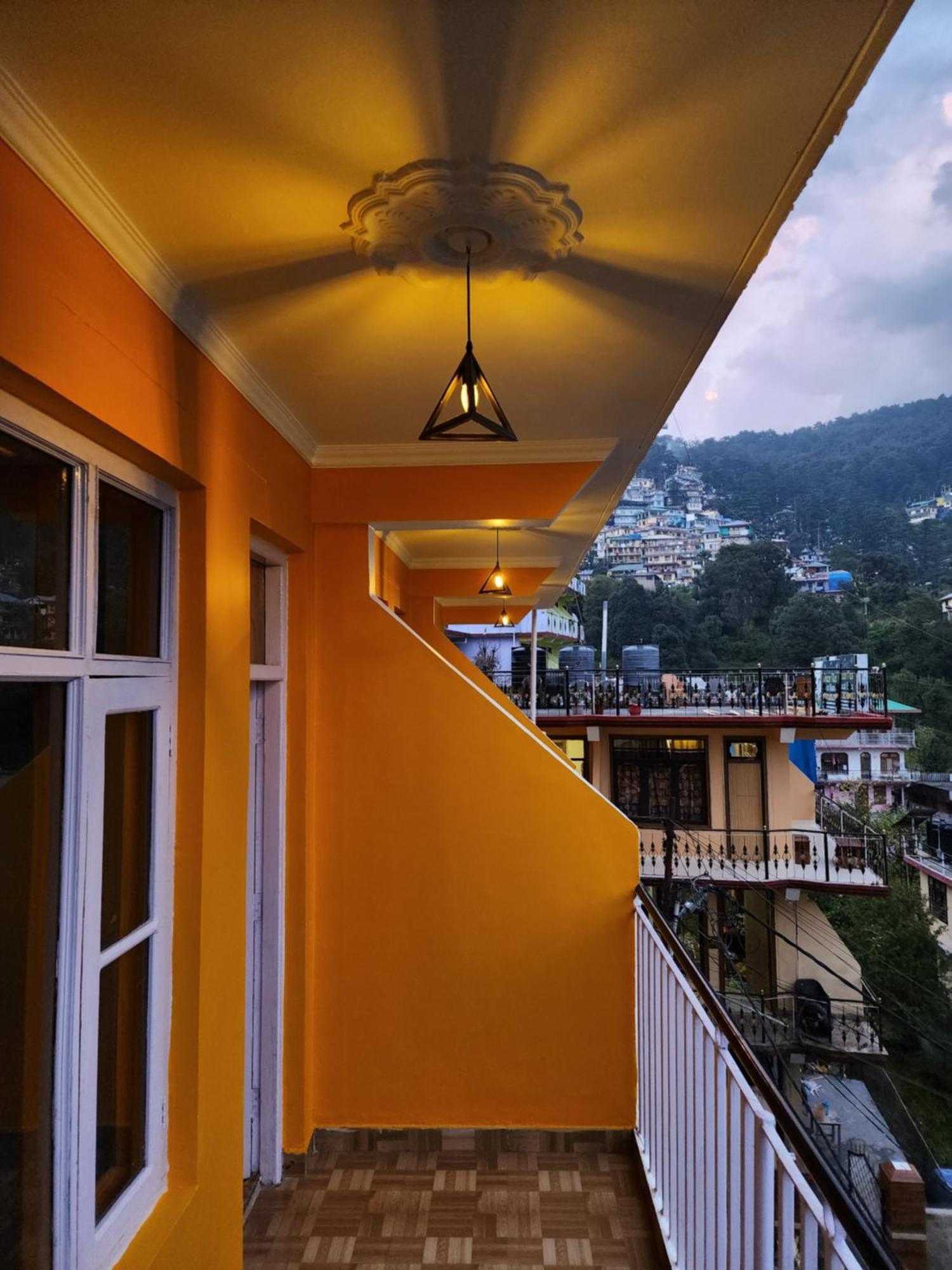 The Bougainvillea, Mcleodganj ダラムシャーラー エクステリア 写真