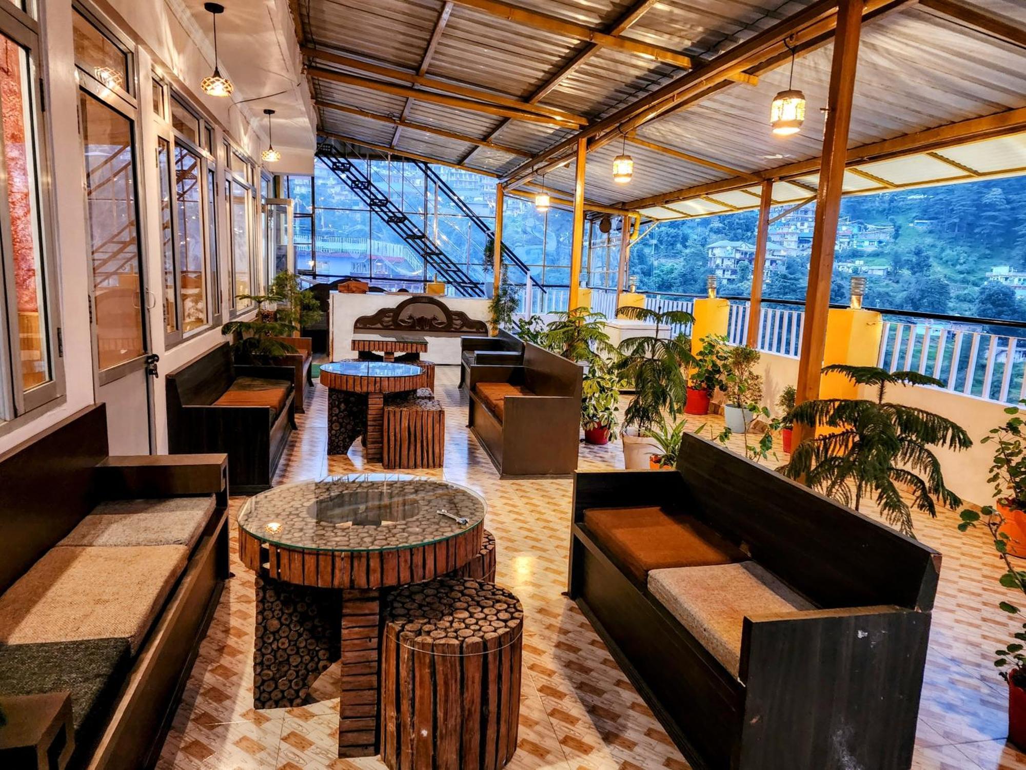 The Bougainvillea, Mcleodganj ダラムシャーラー エクステリア 写真